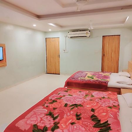 Hotel Guru Kripa - 500Mtr From Shreenathji Temple Nāthdwāra Eksteriør bilde