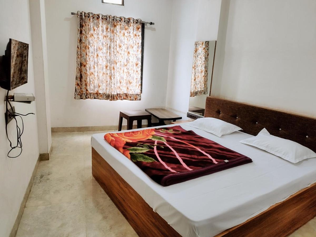 Hotel Guru Kripa - 500Mtr From Shreenathji Temple Nāthdwāra Eksteriør bilde