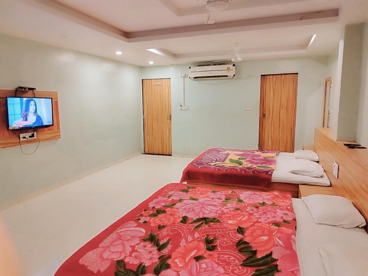 Hotel Guru Kripa - 500Mtr From Shreenathji Temple Nāthdwāra Eksteriør bilde