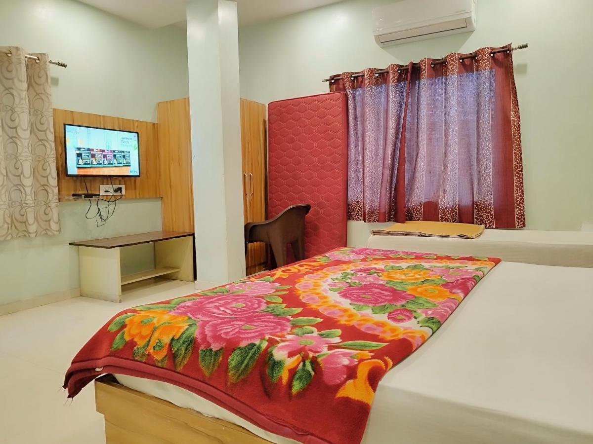 Hotel Guru Kripa - 500Mtr From Shreenathji Temple Nāthdwāra Eksteriør bilde